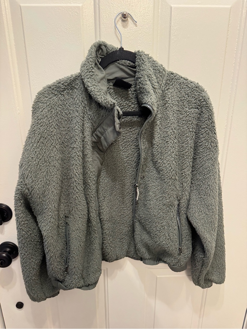 Vuori Plush Sherpa Zip Jacket in Sage Green